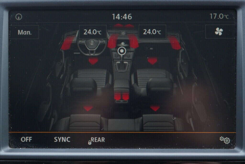 OV190V09705_31.webp_PASSAT VARIANT Comfortline 1.6 TDI 88 kW manuál