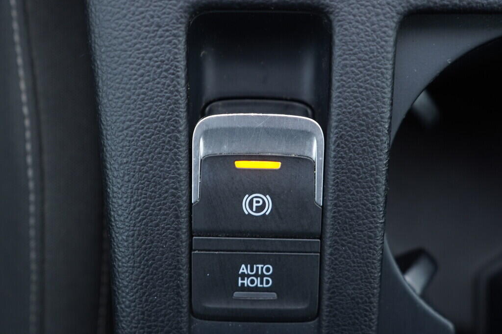 OV190V09705_34.webp_PASSAT VARIANT Comfortline 1.6 TDI 88 kW manuál