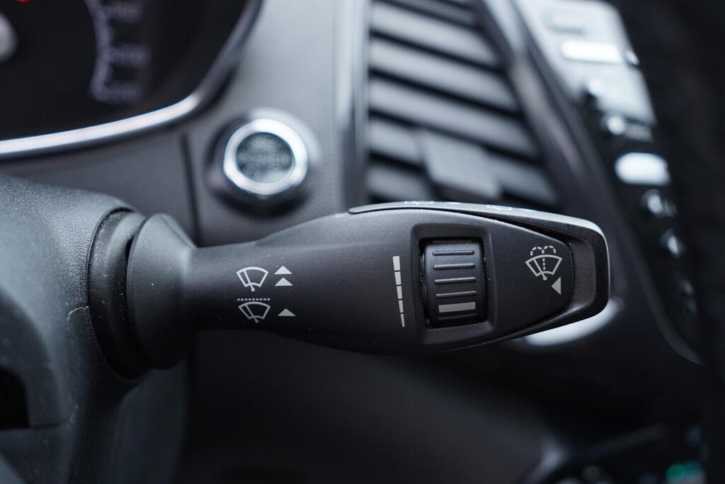 OV190V09709_25.webp_ECOSPORT Titanium 1.0  92 kW manuál