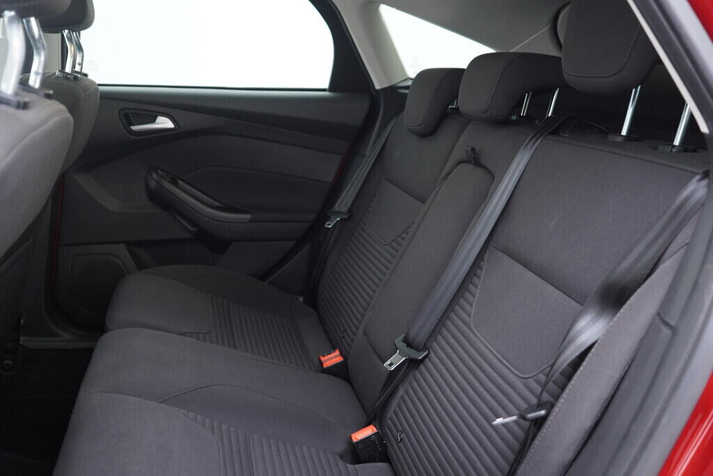 OV190V09711_23.webp_FOCUS ST-line Titanium 1.5  110 kW manuál