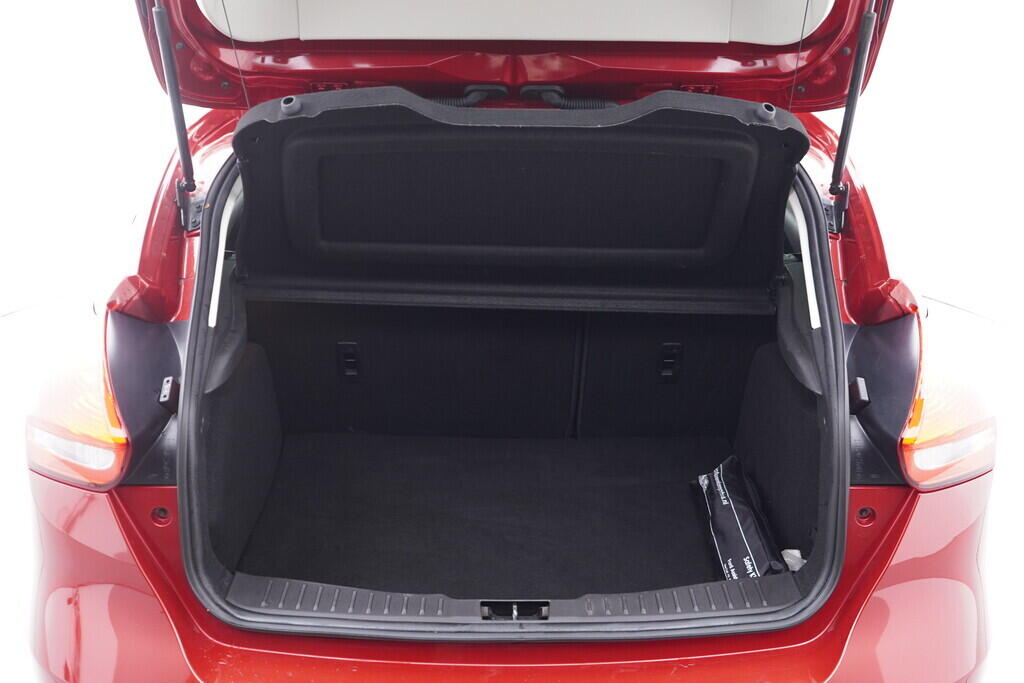 OV190V09711_34.webp_FOCUS ST-line Titanium 1.5  110 kW manuál