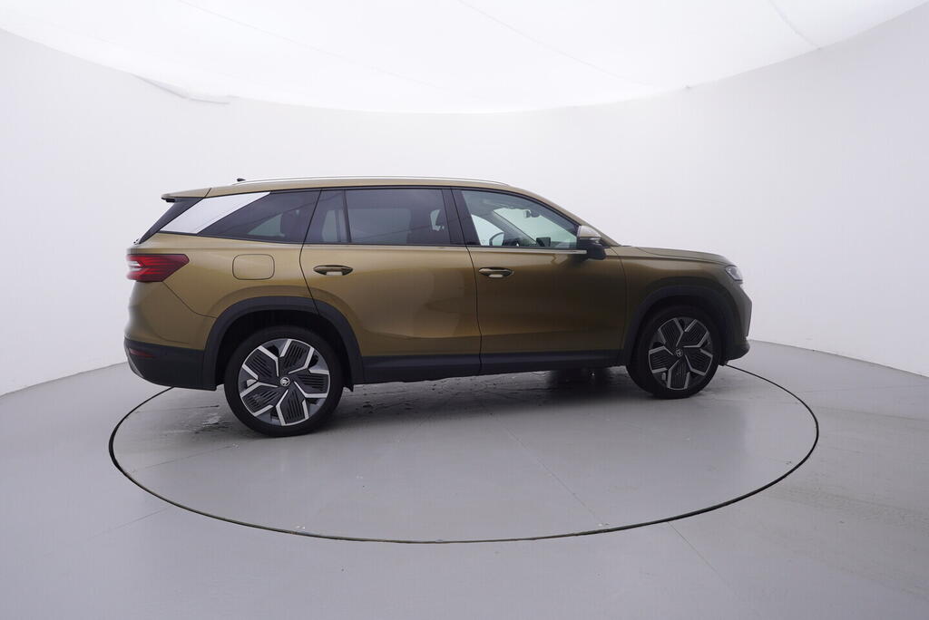 OV190V09724_15.webp_KODIAQ Selection 2.0 TDI 142 kW automat, DPH