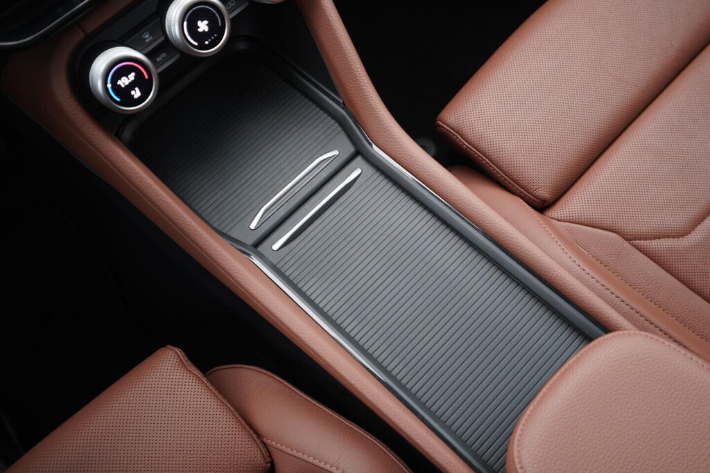 OV190V09724_41.webp_KODIAQ Selection 2.0 TDI 142 kW automat, DPH