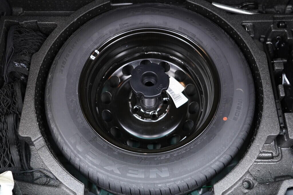 OV190V09725_41.webp_KAROQ Style 1.6 TDI 85 kW manuál, DPH