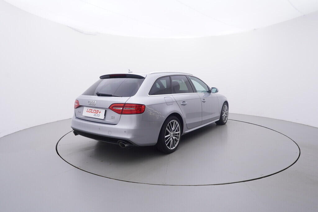 OV190V09728_14.webp_A4 AVANT S-line 3.0 TDI 180 kW manuál, DPH