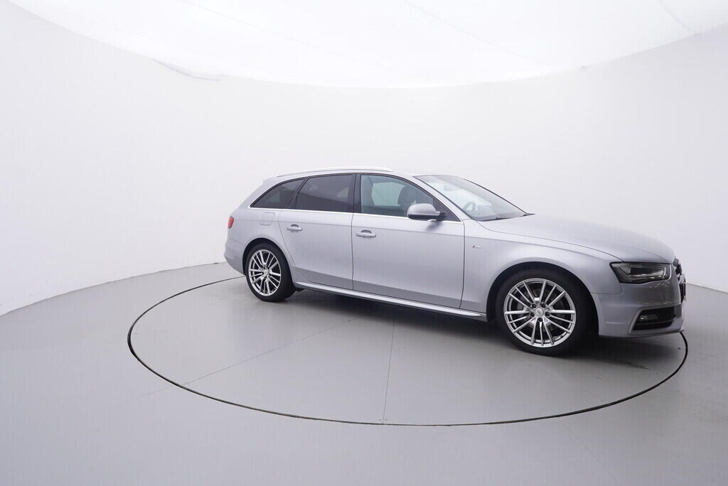 OV190V09728_16.webp_A4 AVANT S-line 3.0 TDI 180 kW manuál, DPH