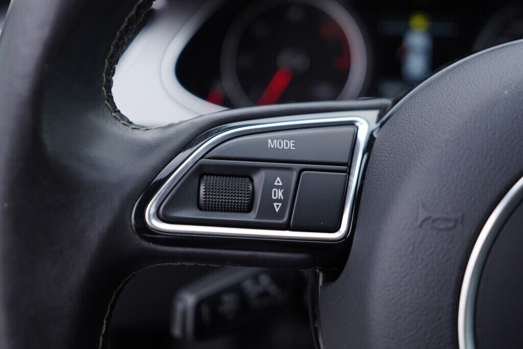 OV190V09728_25.webp_A4 AVANT S-line 3.0 TDI 180 kW manuál, DPH