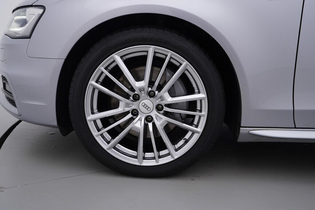 OV190V09728_39.webp_A4 AVANT S-line 3.0 TDI 180 kW manuál, DPH