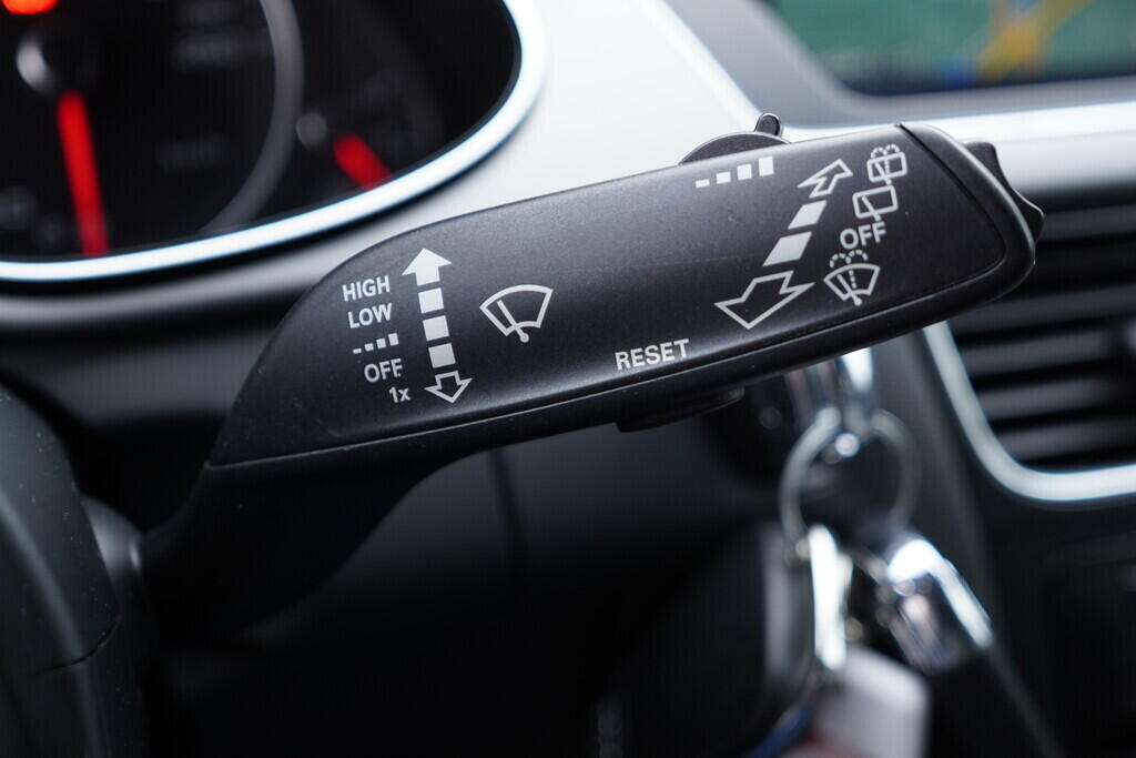 OV190V09728_51.webp_A4 AVANT S-line 3.0 TDI 180 kW manuál, DPH