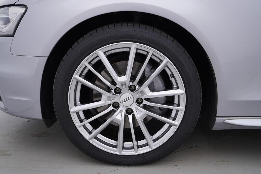 OV190V09728_64.webp_A4 AVANT S-line 3.0 TDI 180 kW manuál, DPH