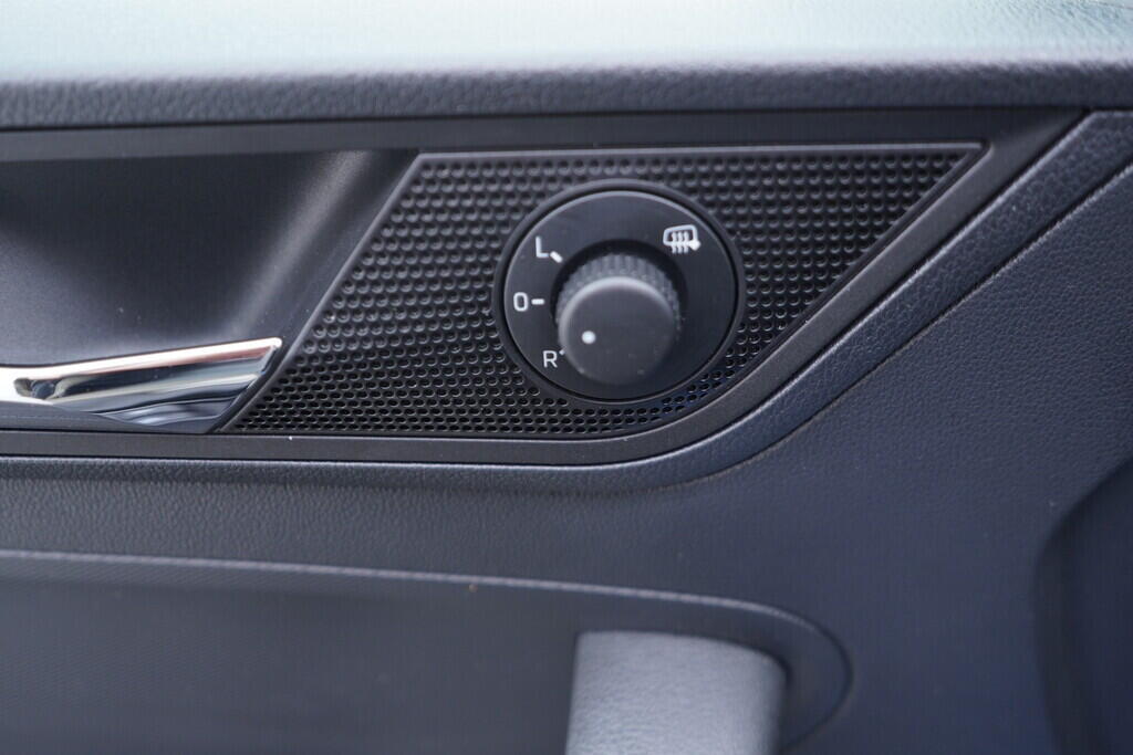 OV190V09730_21.webp_RAPID Style 1.0 TSI 70 kW automat