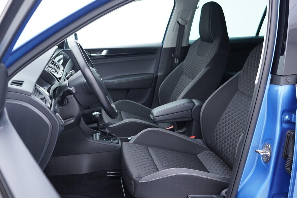 OV190V09730_23.webp_RAPID Style 1.0 TSI 70 kW automat