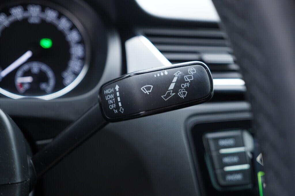 OV190V09730_25.webp_RAPID Style 1.0 TSI 70 kW automat