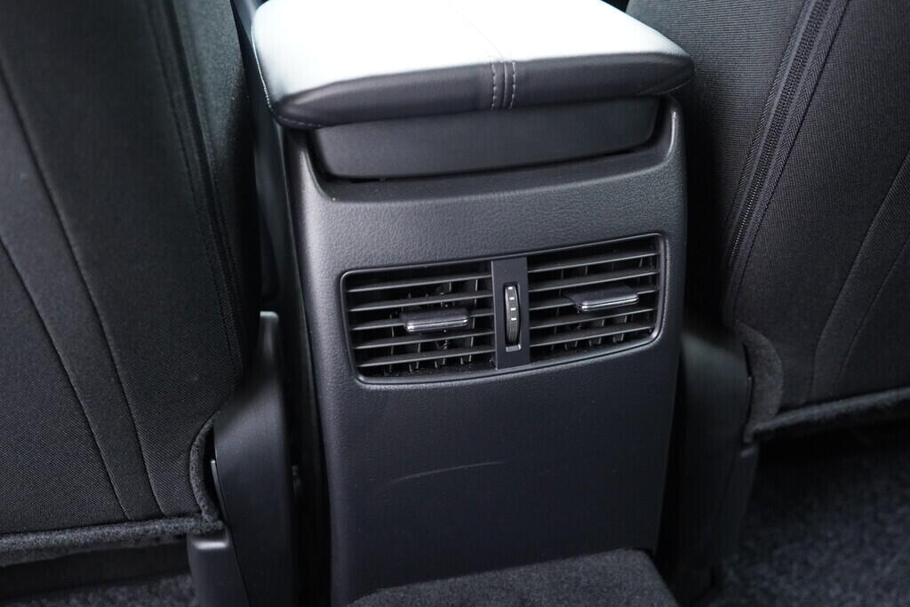 OV190V09732_36.webp_CX-30  2.0  110 kW automat