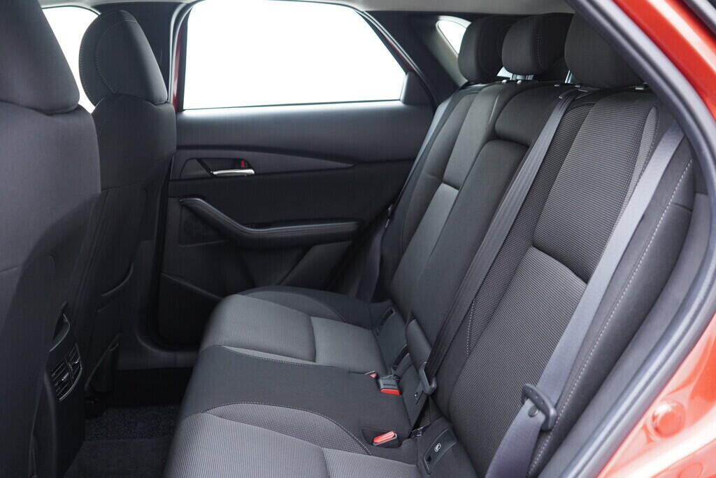 OV190V09732_37.webp_CX-30  2.0  110 kW automat