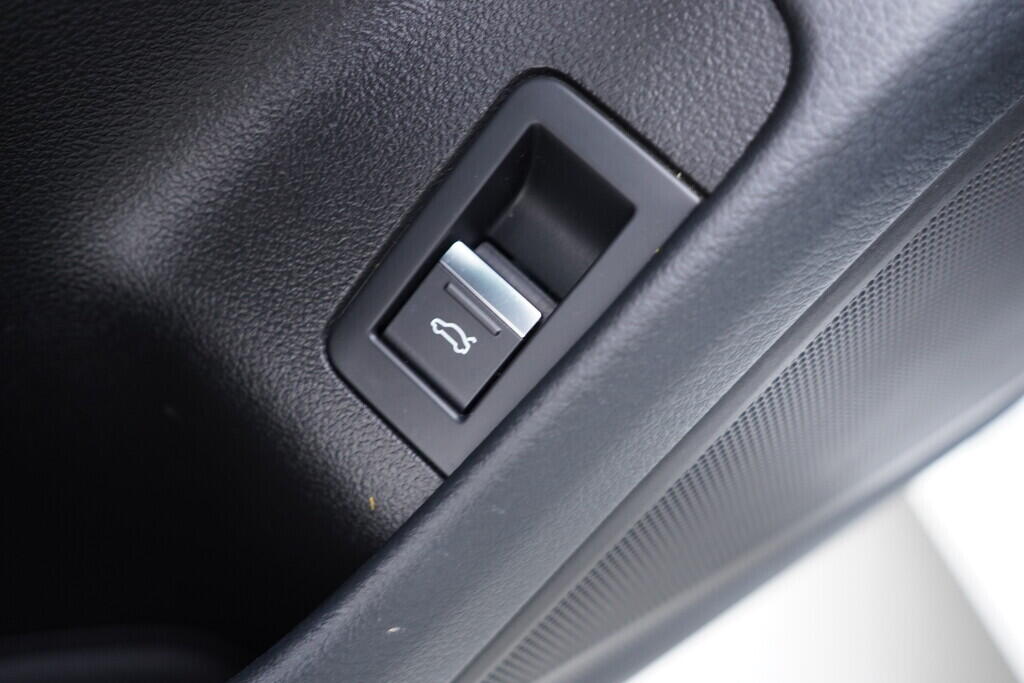 OV190V09733_22.webp_A6 AVANT  3.0 TDI 170 kW automat, DPH