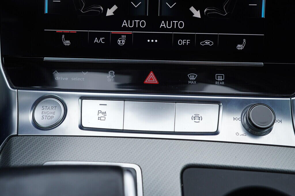 OV190V09733_36.webp_A6 AVANT  3.0 TDI 170 kW automat, DPH