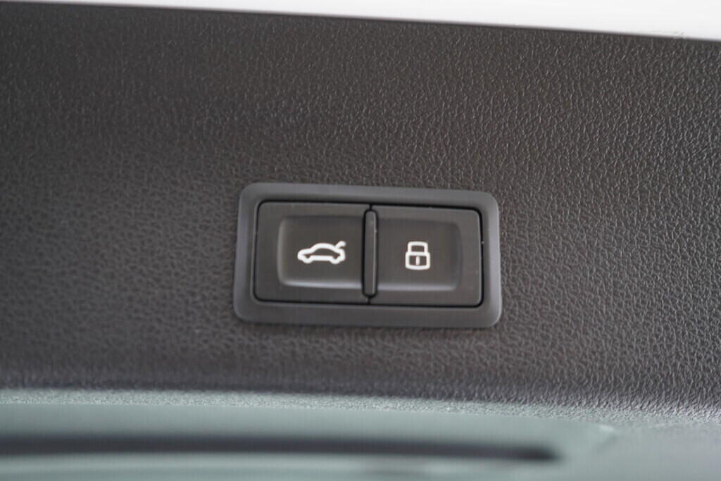 OV190V09733_44.webp_A6 AVANT  3.0 TDI 170 kW automat, DPH