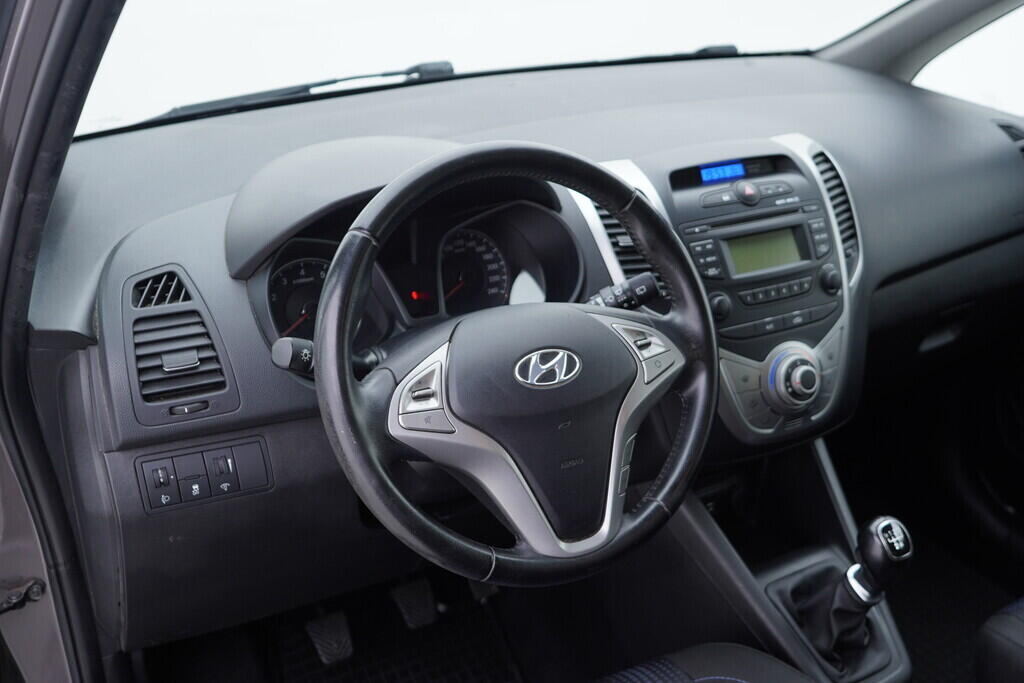 OV190V09734_21.webp_IX20  1.4  66 kW manuál