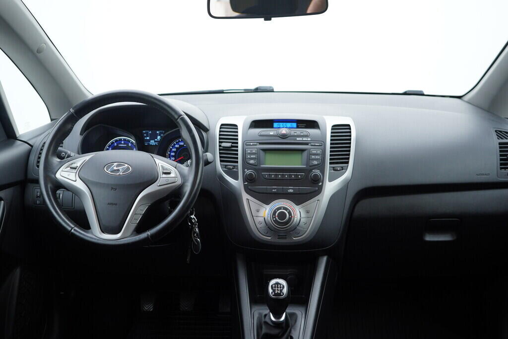 OV190V09734_25.webp_IX20  1.4  66 kW manuál