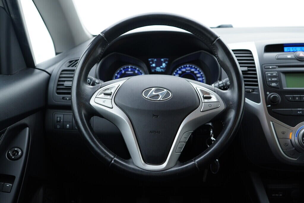 OV190V09734_26.webp_IX20  1.4  66 kW manuál