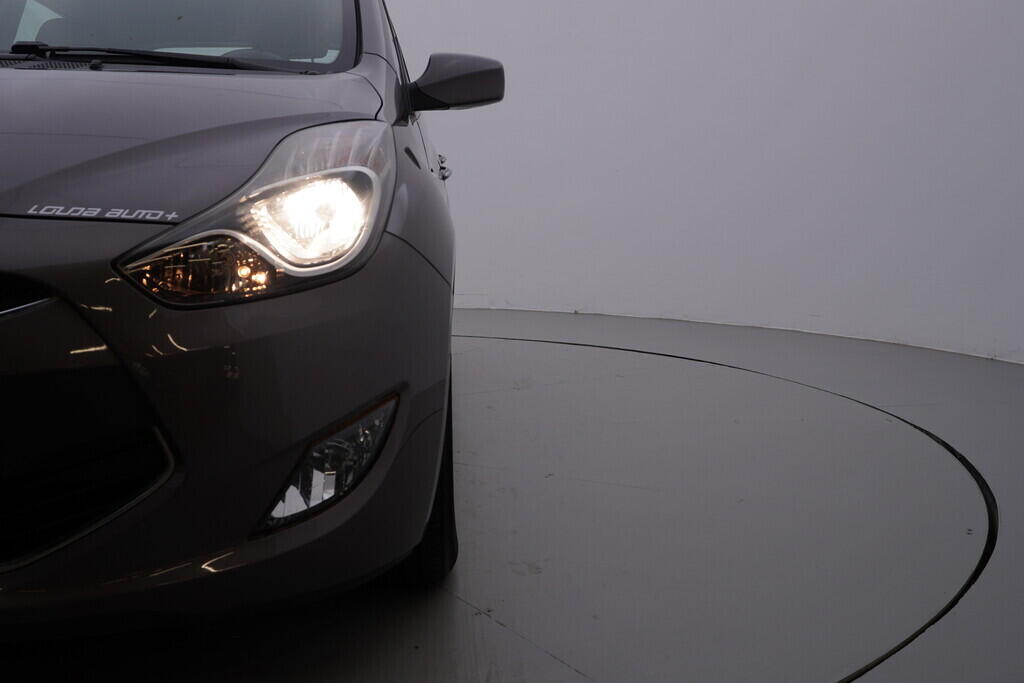 OV190V09734_35.webp_IX20  1.4  66 kW manuál