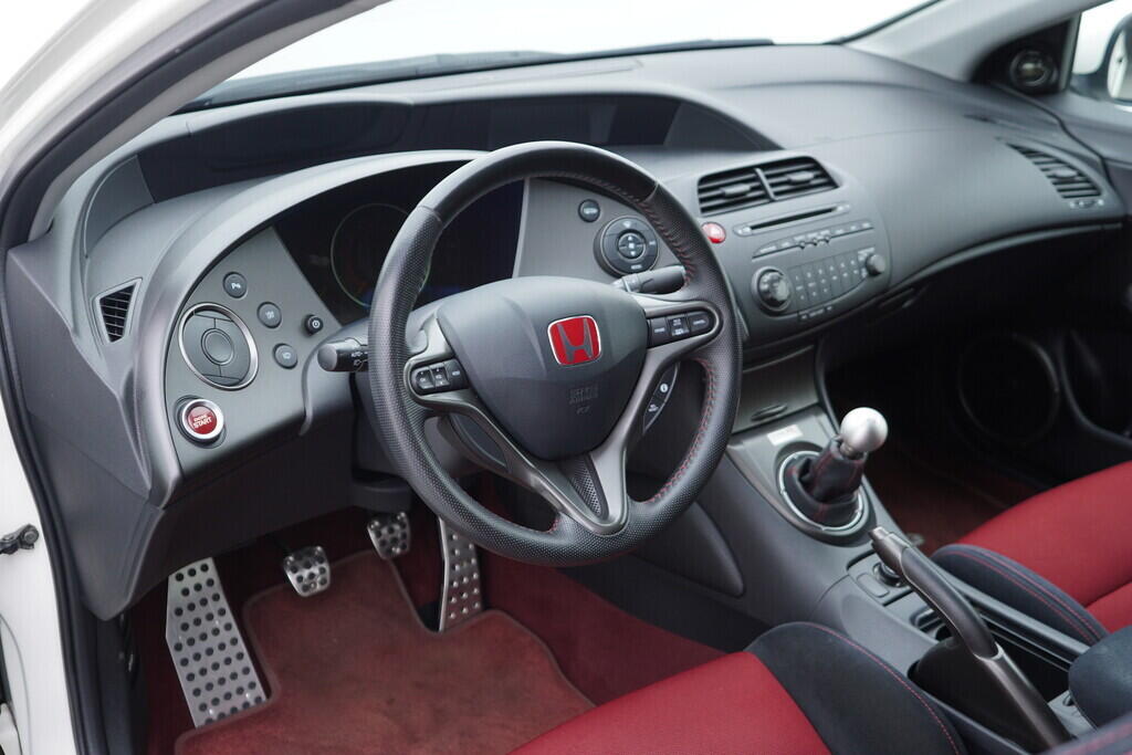 OV190V09735_21.webp_CIVIC TYPE-R 2.0  148 kW manuál