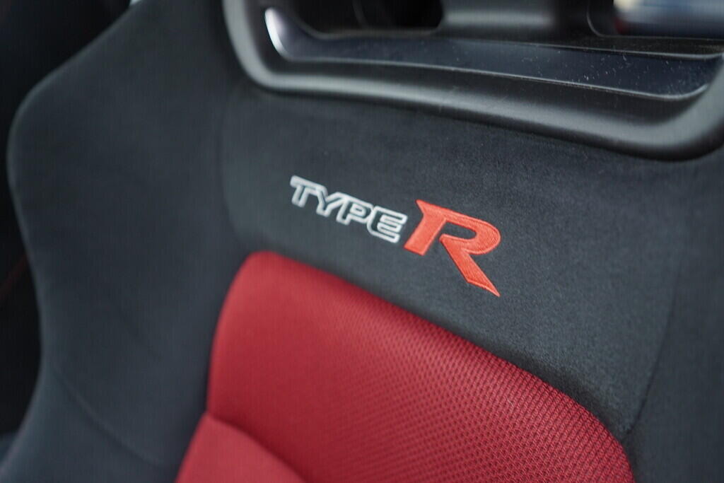 OV190V09735_23.webp_CIVIC TYPE-R 2.0  148 kW manuál