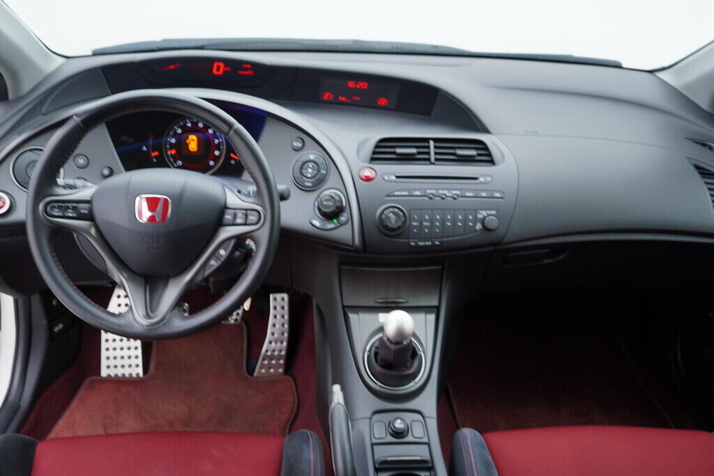 OV190V09735_26.webp_CIVIC TYPE-R 2.0  148 kW manuál