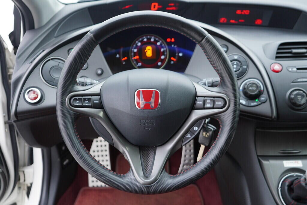 OV190V09735_27.webp_CIVIC TYPE-R 2.0  148 kW manuál