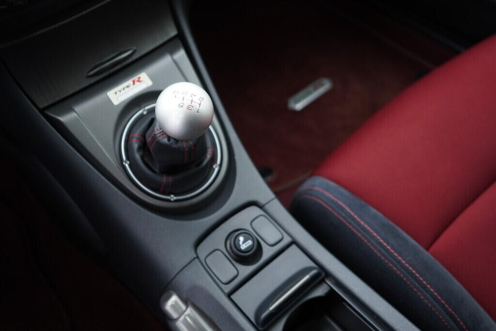 OV190V09735_30.webp_CIVIC TYPE-R 2.0  148 kW manuál