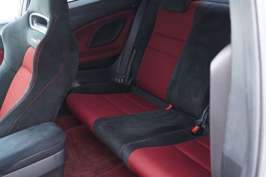 OV190V09735_31.webp_CIVIC TYPE-R 2.0  148 kW manuál