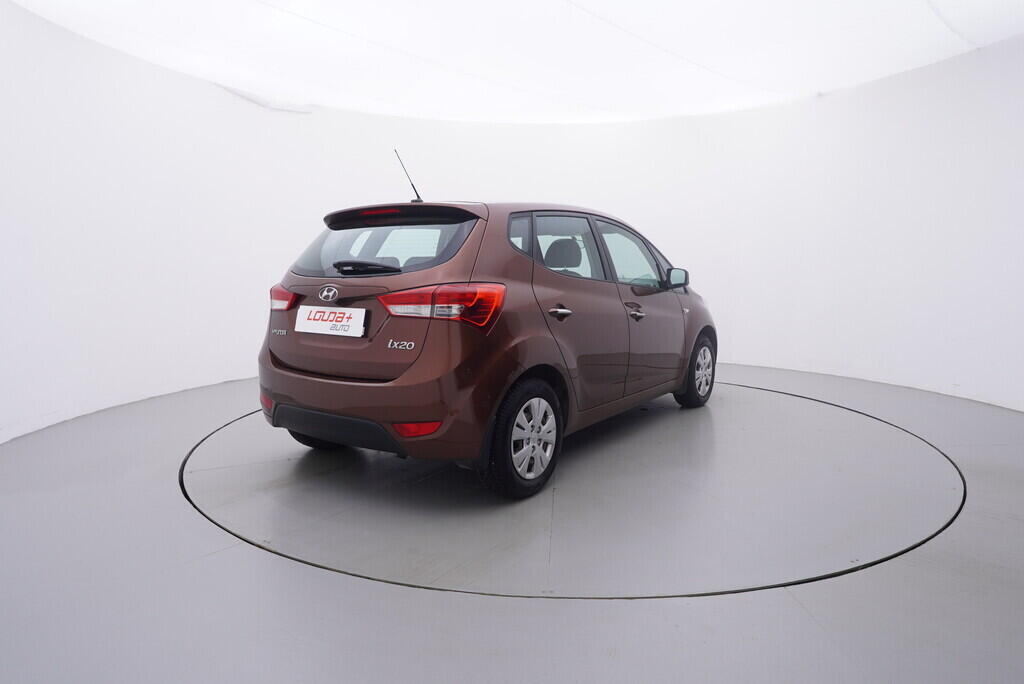 OV190V09738_10.webp_IX20  1.4 16V 66 kW manuál, DPH