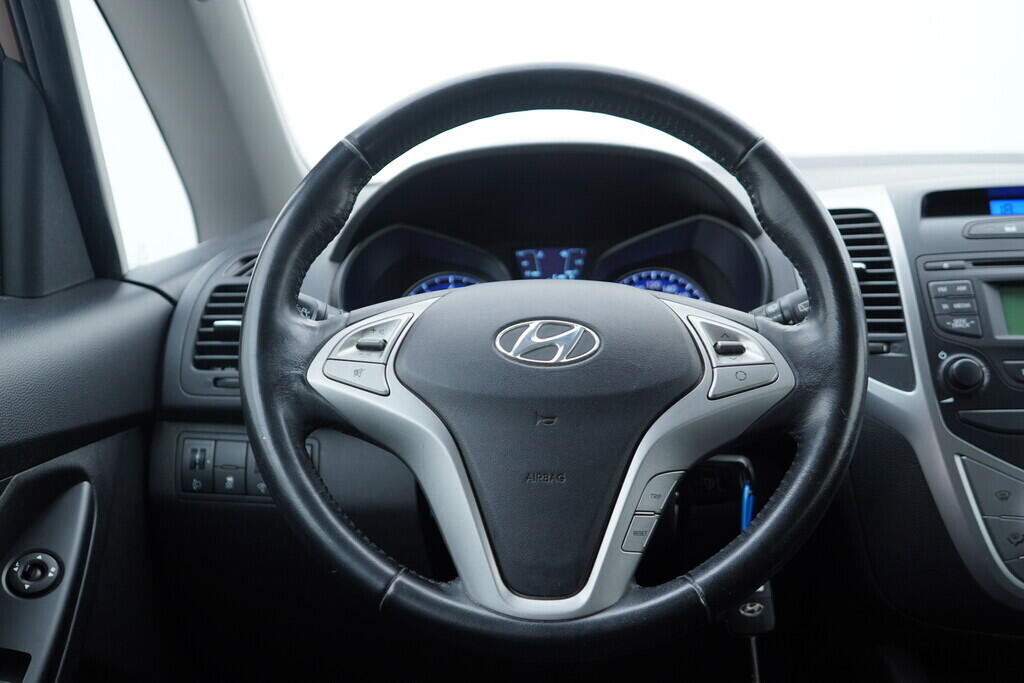 OV190V09738_28.webp_IX20  1.4 16V 66 kW manuál, DPH