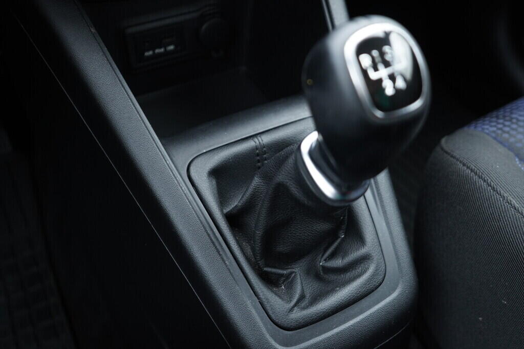 OV190V09738_32.webp_IX20  1.4 16V 66 kW manuál, DPH