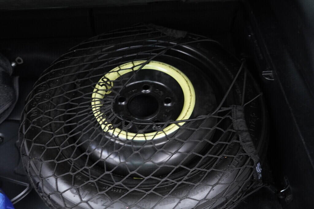 OV190V09738_37.webp_IX20  1.4 16V 66 kW manuál, DPH