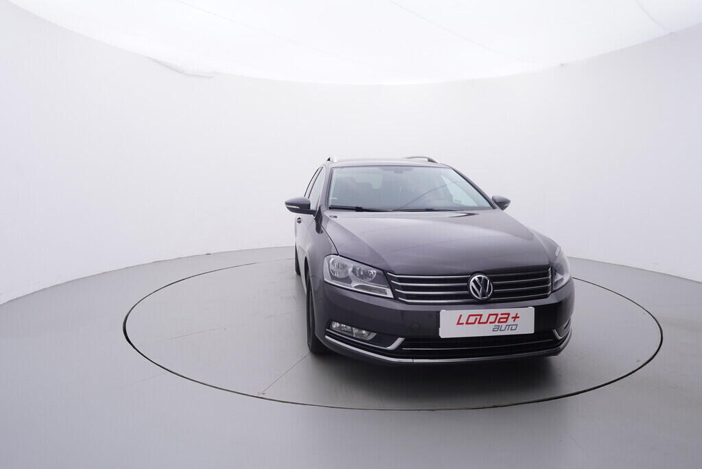 OV190V09739_17.webp_PASSAT variant bluemotion 2.0 TDI 103 kW manuál