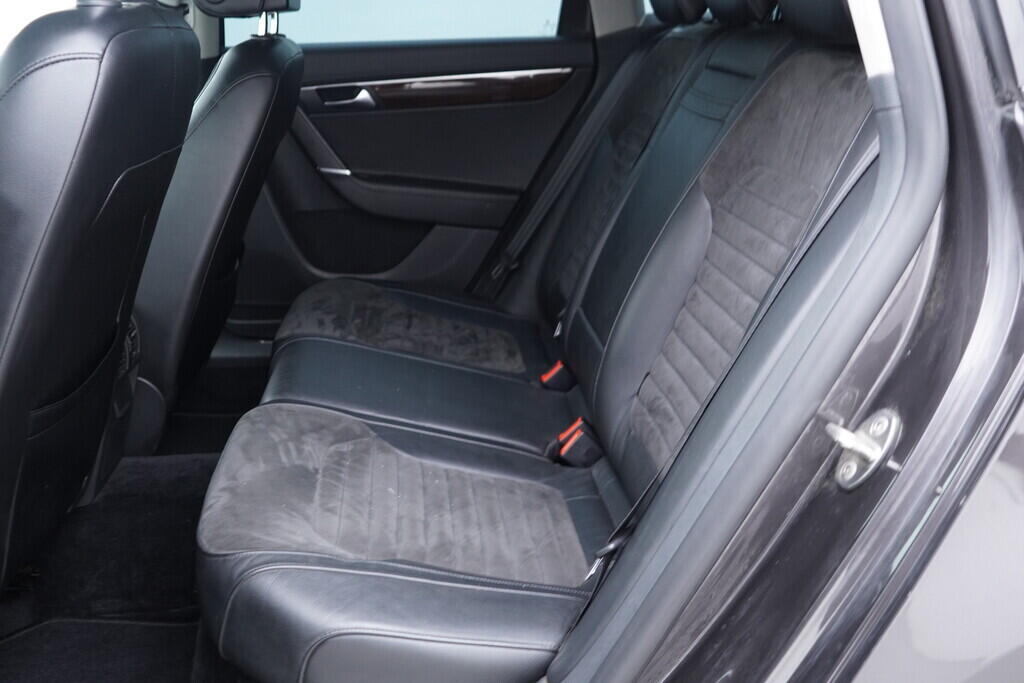 OV190V09739_36.webp_PASSAT variant bluemotion 2.0 TDI 103 kW manuál