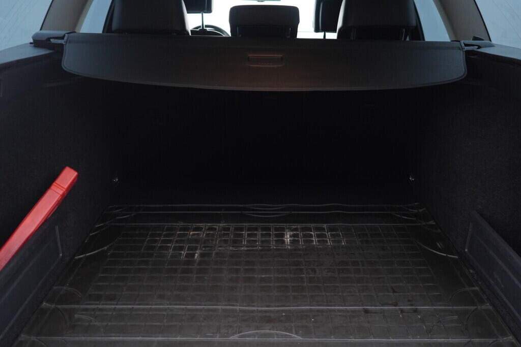 OV190V09739_37.webp_PASSAT variant bluemotion 2.0 TDI 103 kW manuál