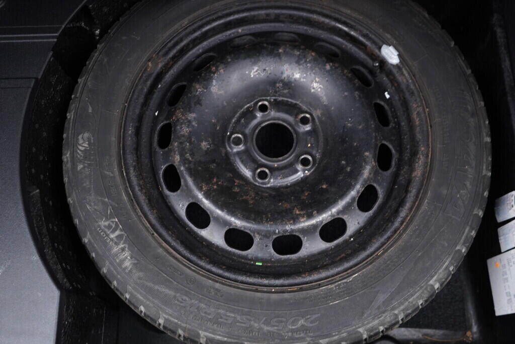 OV190V09739_40.webp_PASSAT variant bluemotion 2.0 TDI 103 kW manuál