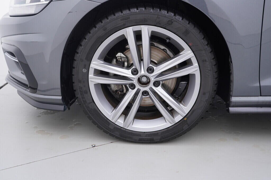 OV190V09741_40.webp_GOLF Sport 1.4 TSI 110 kW automat