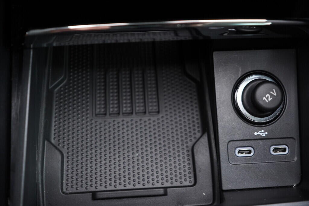 OV190V09747_33.webp_KAROQ Selection 1.5 TSI 110 kW automat, DPH