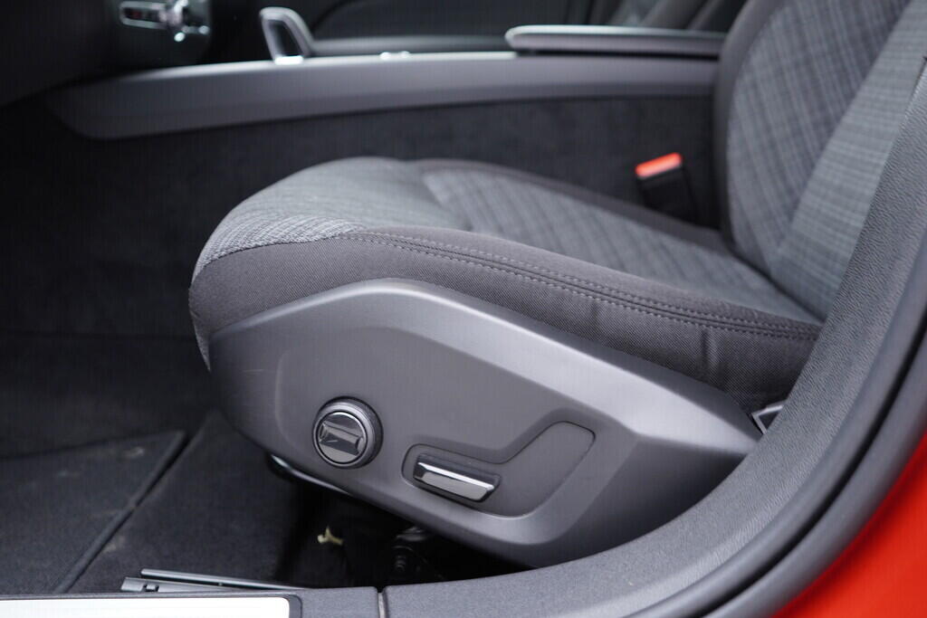 OV190V09752_21.webp_V60 CORE 2.0 B420T4 120 kW automat, DPH