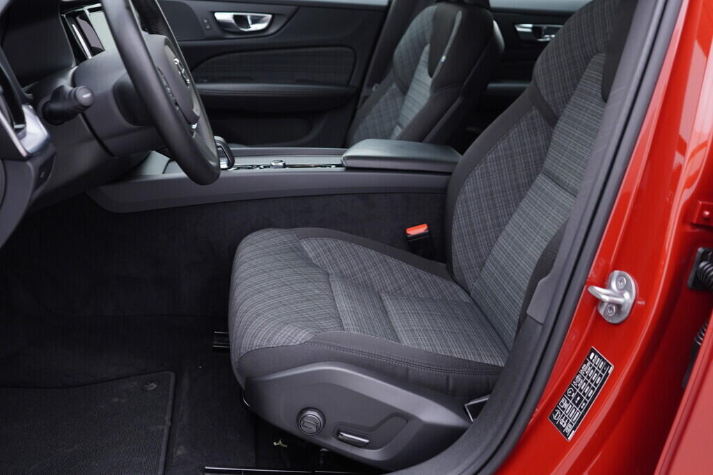 OV190V09752_23.webp_V60 CORE 2.0 B420T4 120 kW automat, DPH