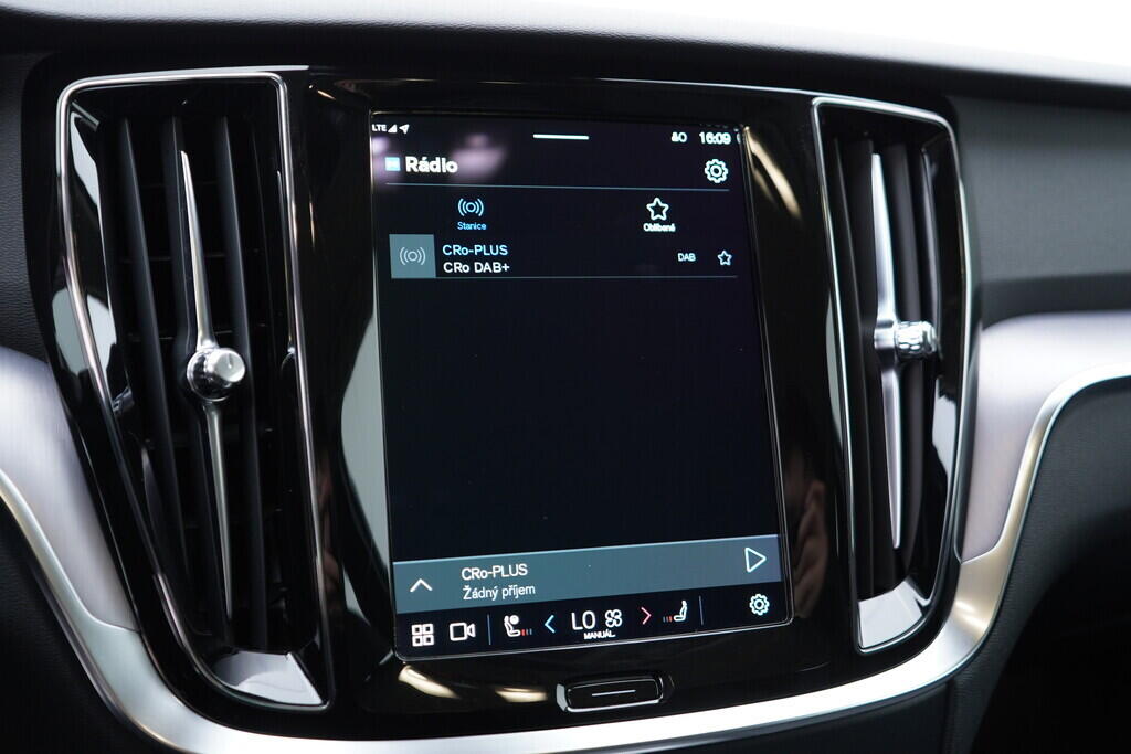 OV190V09752_29.webp_V60 CORE 2.0 B420T4 120 kW automat, DPH