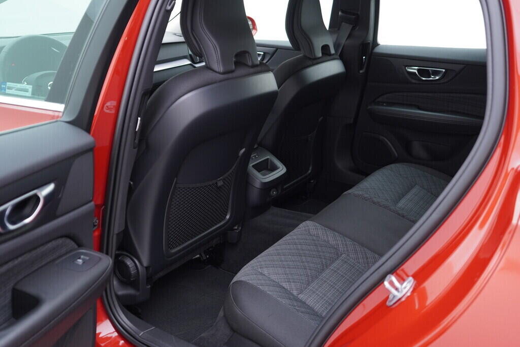 OV190V09752_33.webp_V60 CORE 2.0 B420T4 120 kW automat, DPH