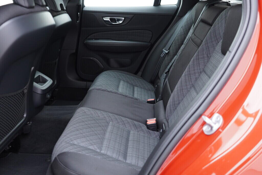 OV190V09752_35.webp_V60 CORE 2.0 B420T4 120 kW automat, DPH