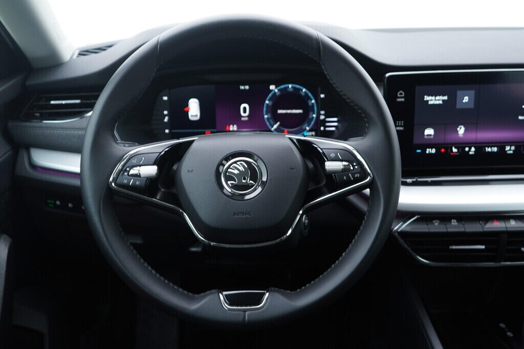 OV190V09753_26.webp_OCTAVIA Style 1.5 TSI 110 kW manuál, DPH