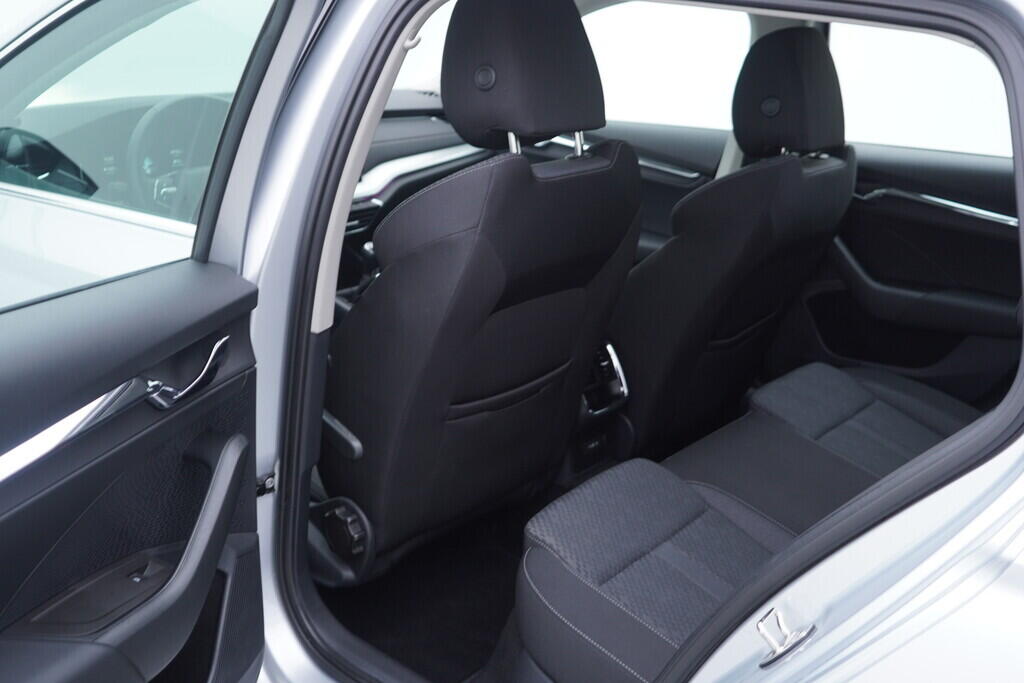 OV190V09753_33.webp_OCTAVIA Style 1.5 TSI 110 kW manuál, DPH