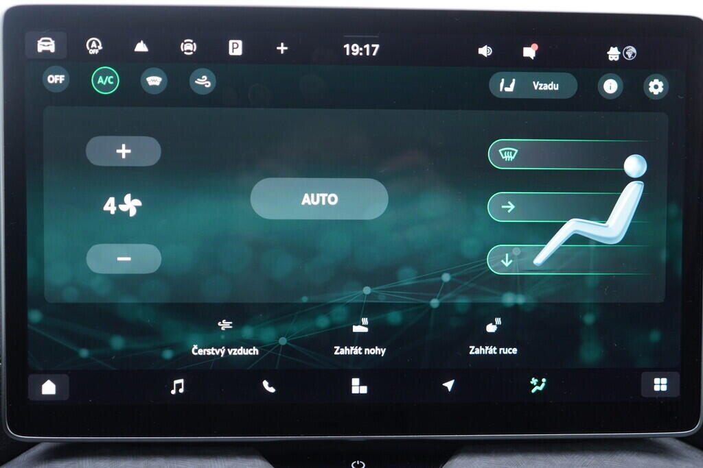 OV190V09754_33.webp_KODIAQ Selection 2.0 TDI 142 kW automat, DPH